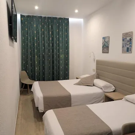 Mitus Hotel *