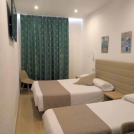 Mitus Hotel *