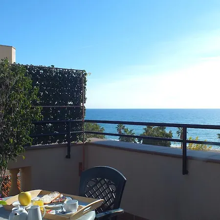 Mitus Canet De Mar