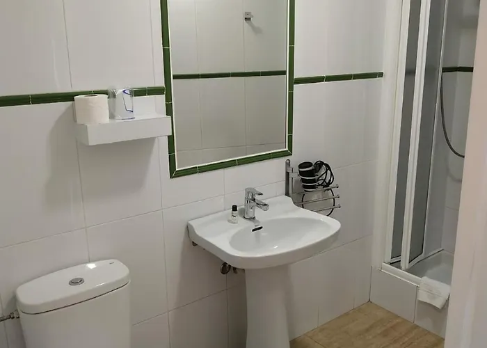 Mitus Hotel *