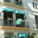 Mitus Hotel