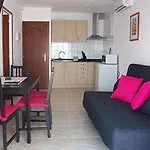 Mitus Hotel *